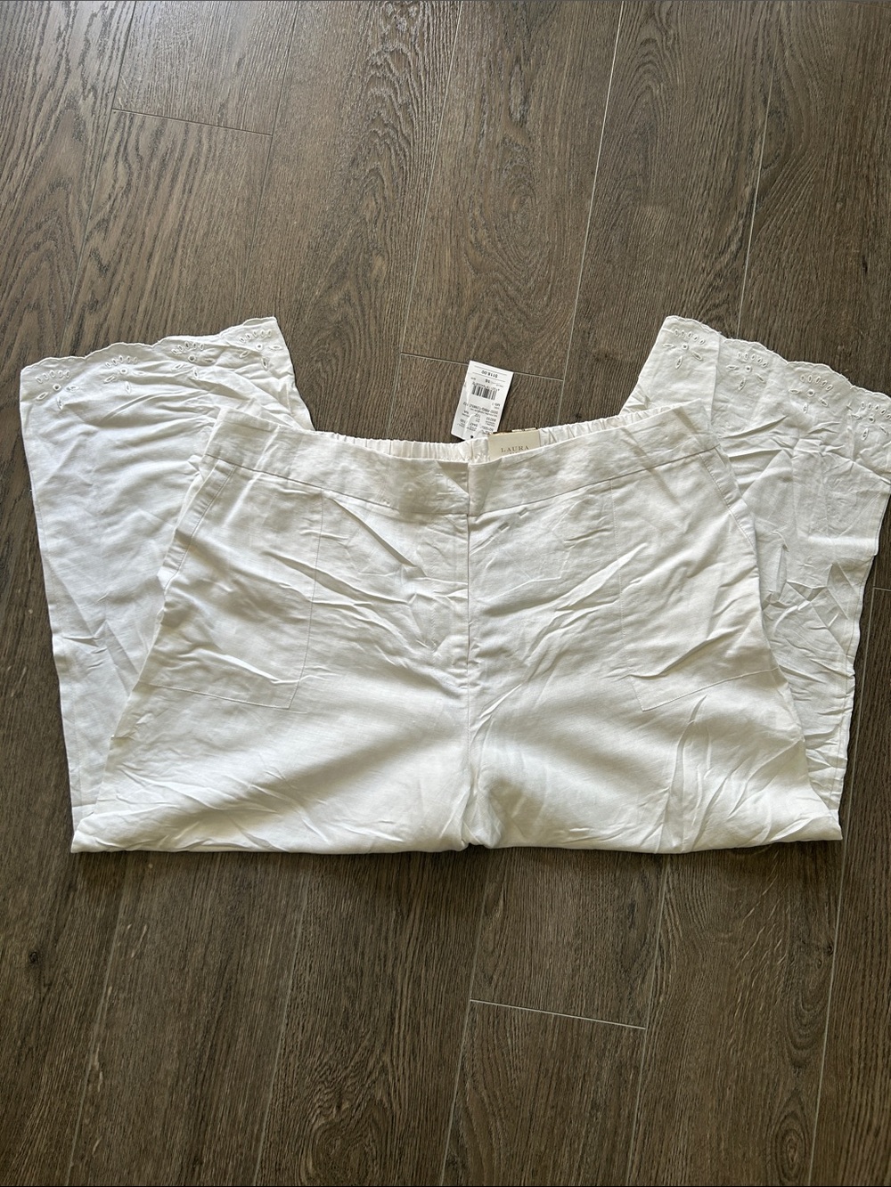 Laura Linen Blend Wide Leg Crop Eyelets/Embroidered Size 16